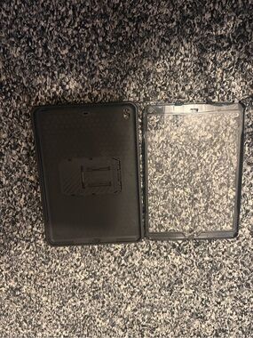 Durable Black Tablet Protective Case with Clear Front Cover